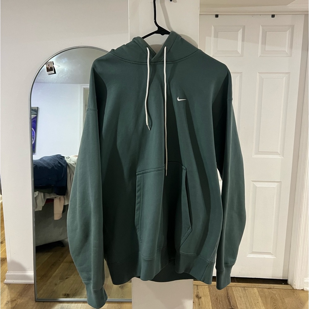 nike hoodie